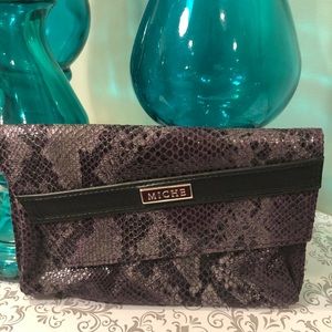 Miche purple snake clutch.